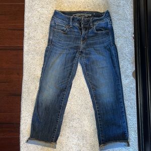American Eagle Size 2 Artist Crop